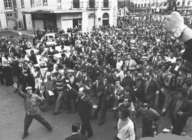 Lisbonne 1er mai 1974 © Michel Puech Lisbonne 1er mai 1974 © Michel Puech